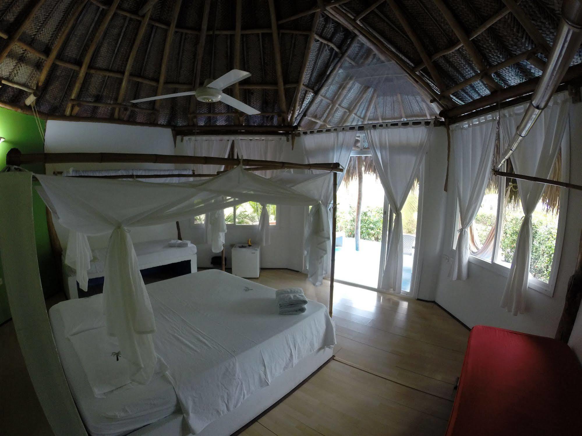 Hotel Playa Mandala Паломино Экстерьер фото